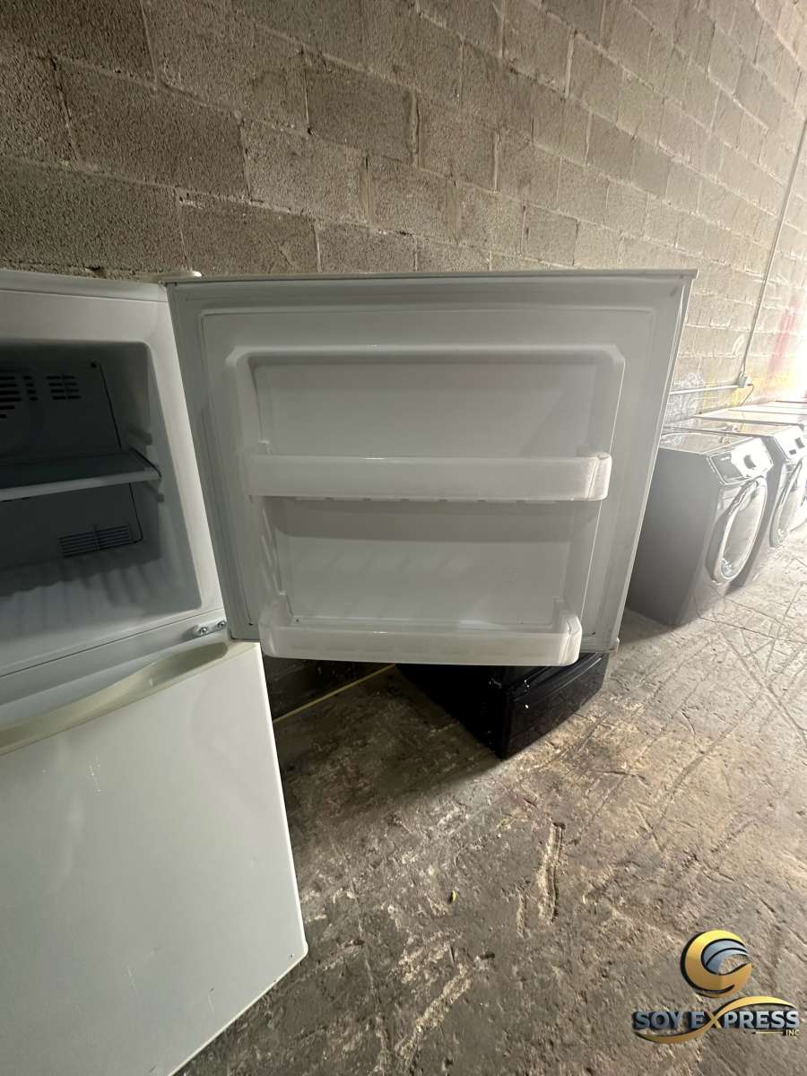 Haier refrigerator top and bottom