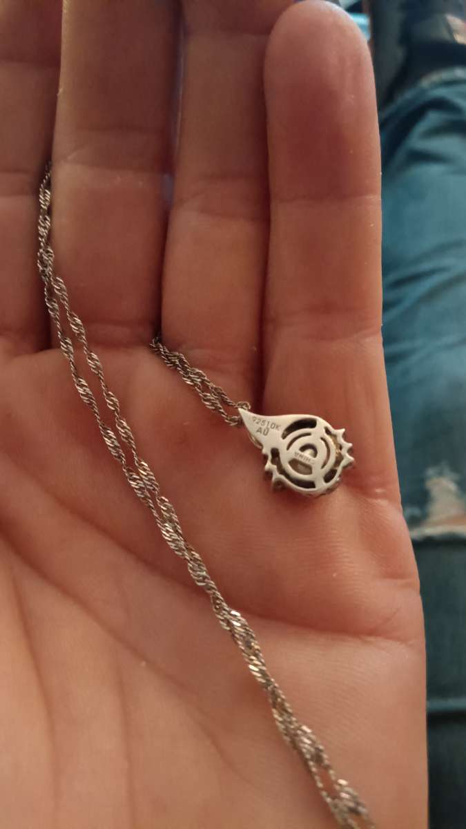 teardrop pearl pendant necklace