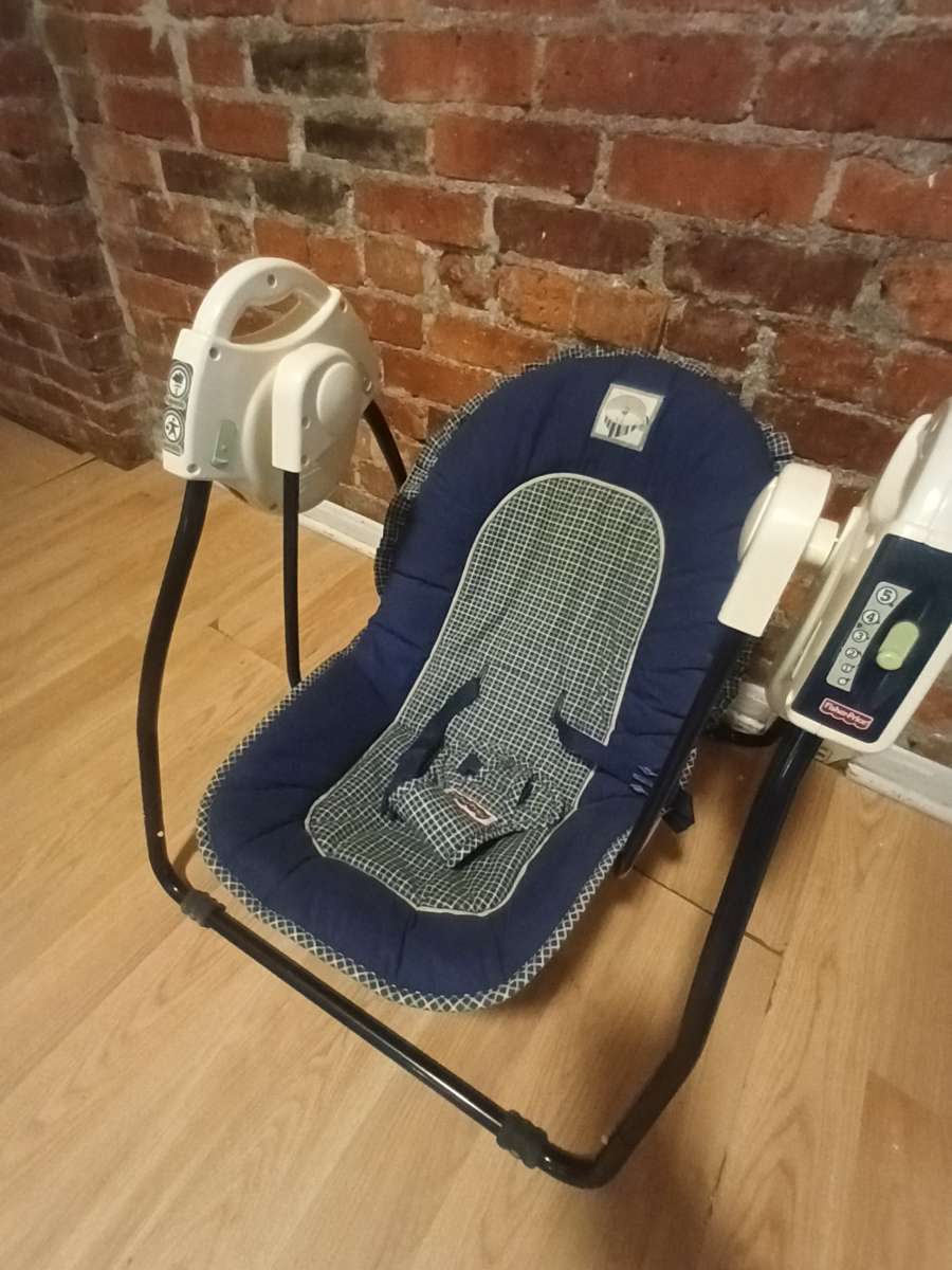 Fisher price 0 to 9 months swing