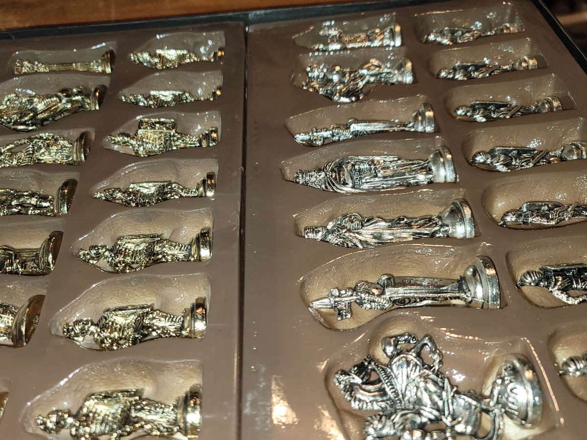 100 NEW Steel Chess Piece Set