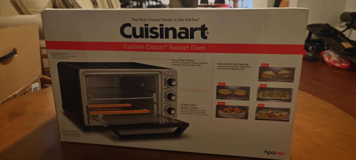 Cuisinart Custom Classic Toaster Oven  Model TOB40N  New