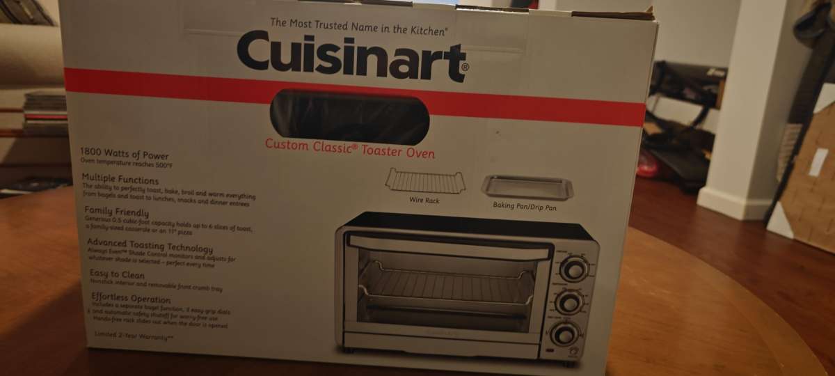 Cuisinart Custom Classic Toaster Oven  Model TOB40N  New