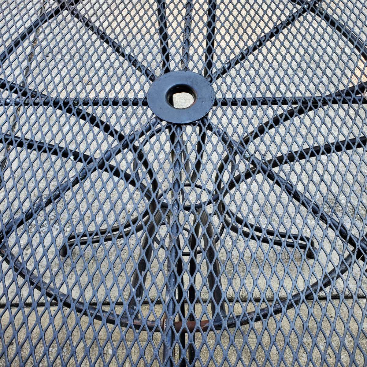 Wrought Iron Patio Table 36X36X29 Black   RRR Furniture