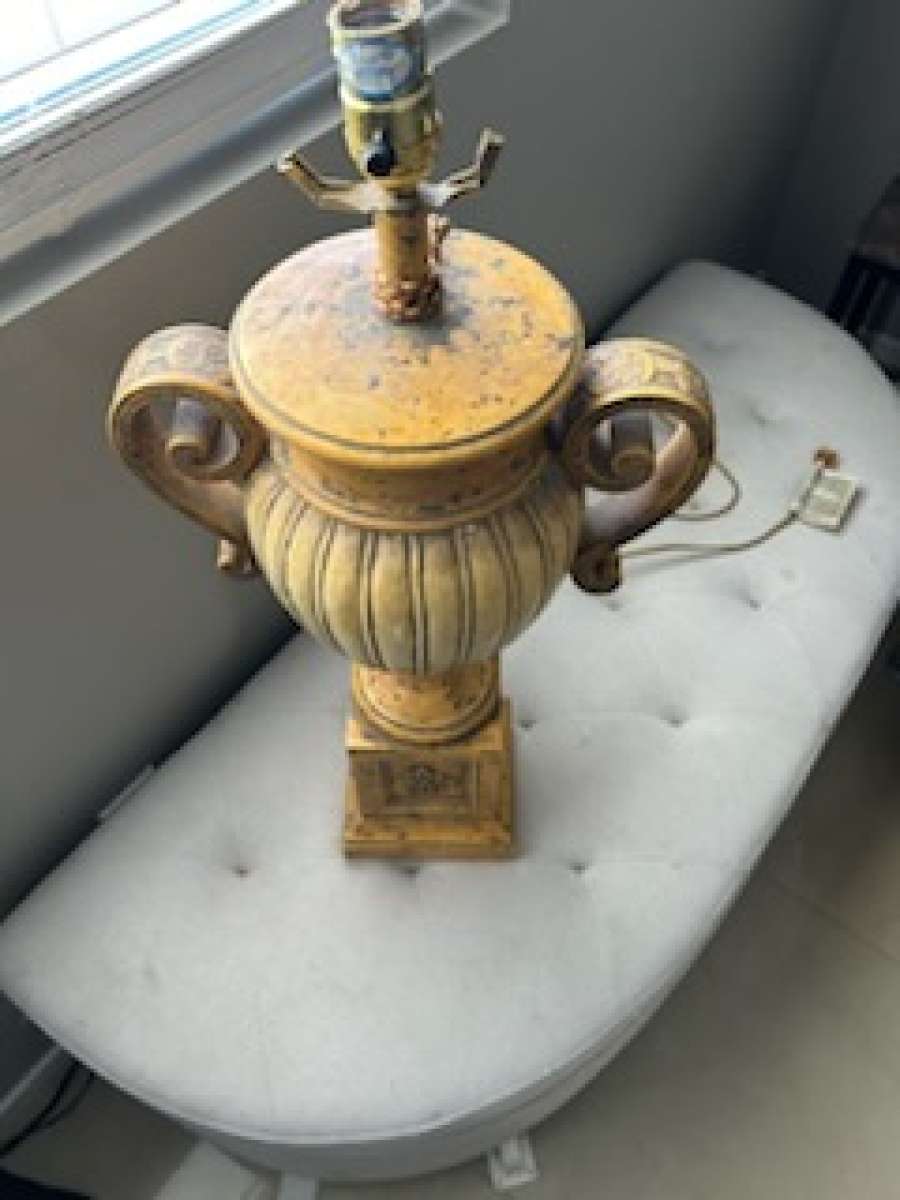 very nice old vintage lamp