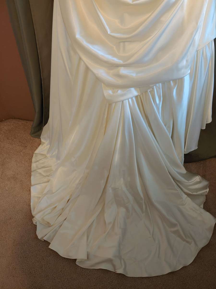 Mermaid Style Wedding Dress