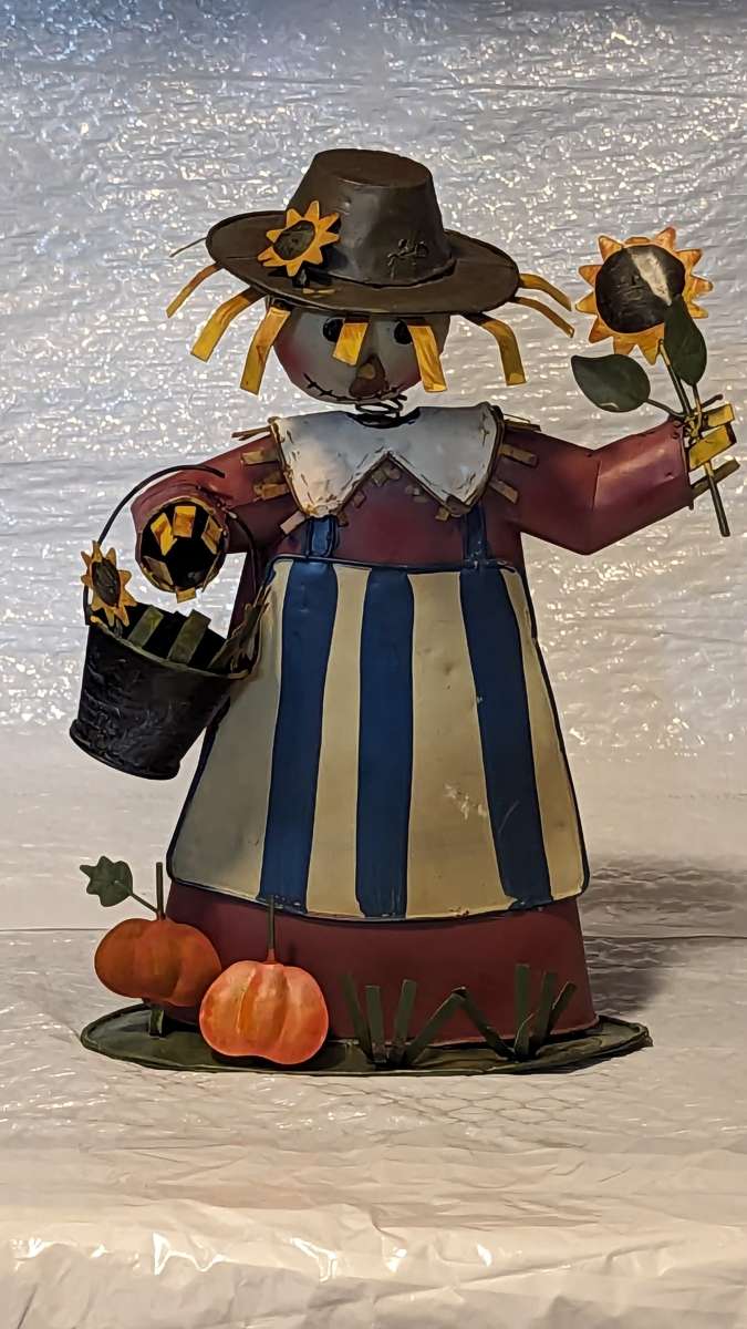 Tin Bobblehead To Scarecrow Girl  with Sunflowers and Pumpki