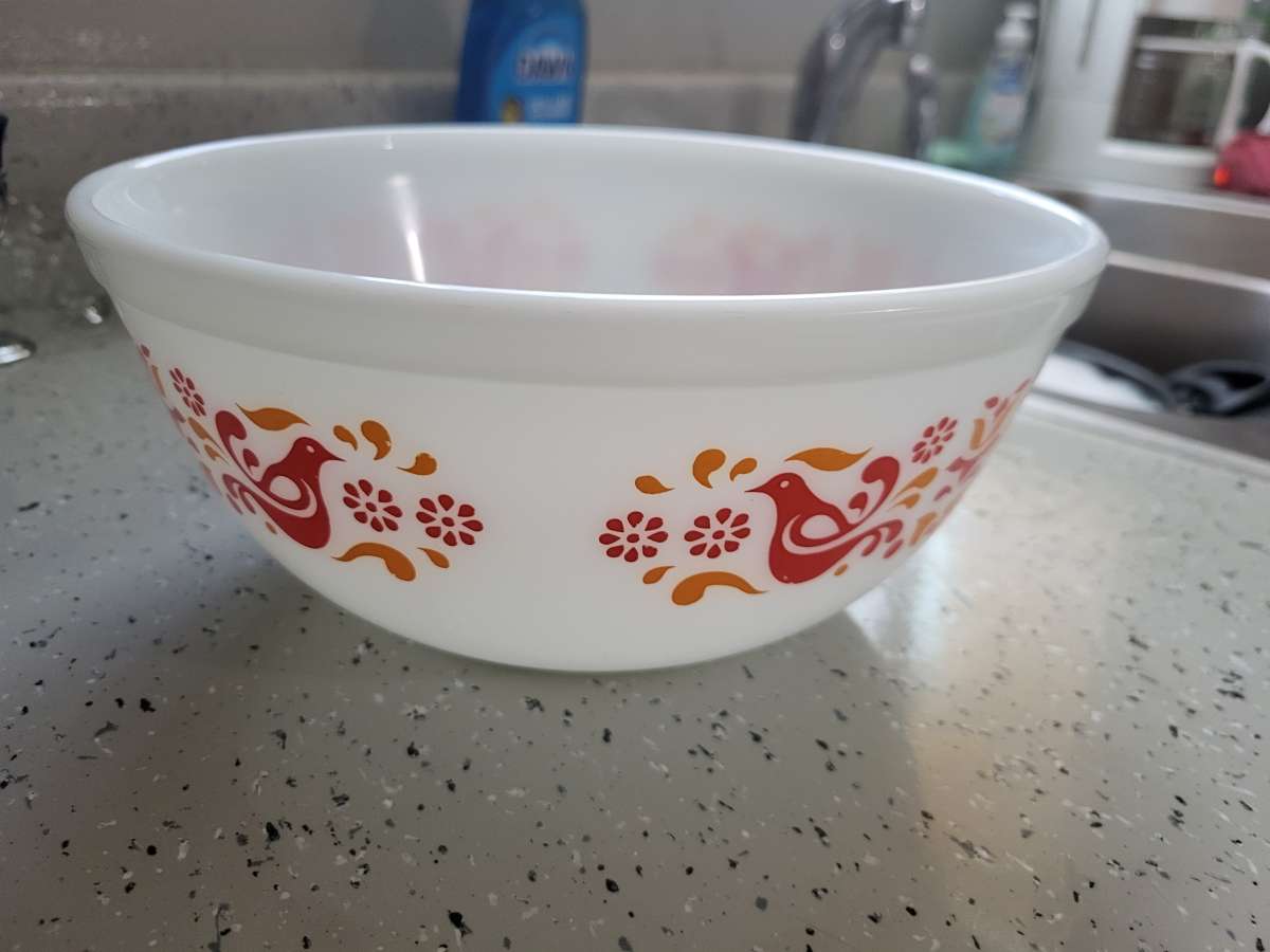 vintage Pyrex friendship mixing bowl 403