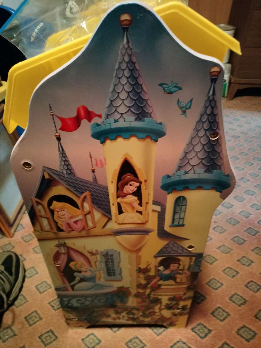 Little girls toy storage rack