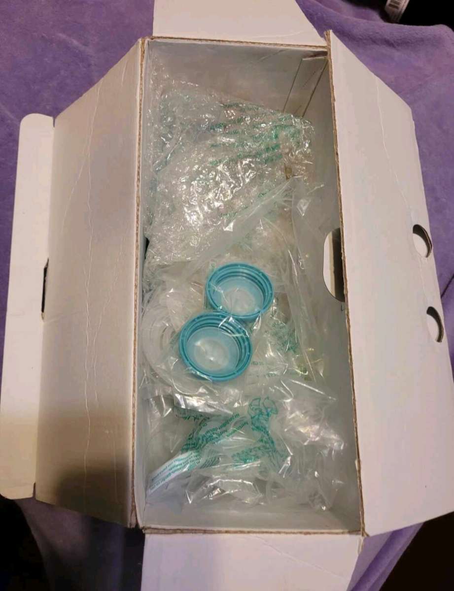 NEW EVENFLO DOUBLE BREAST FEEDING PUMP