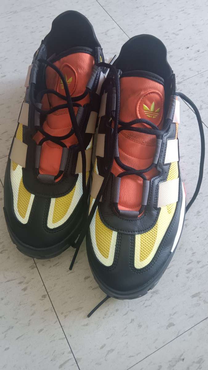 adidas mens nitball sneakers size 11 and half