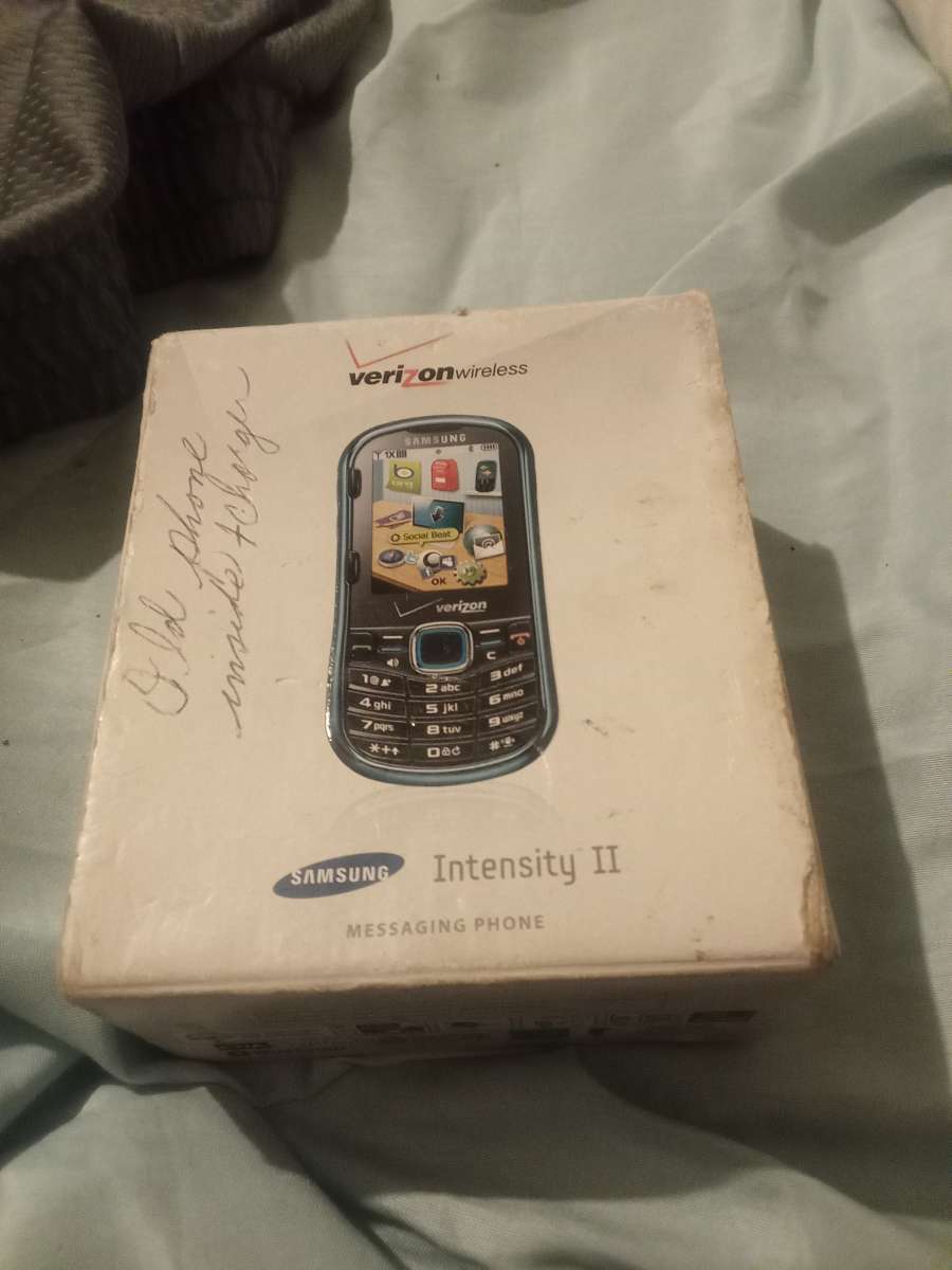 I have a Samsung vintage Verizon wireless cell phone