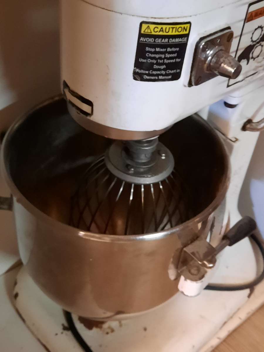 Used Globe SP08 8 Qt Bowl Lift Commercial Countertop Mixer