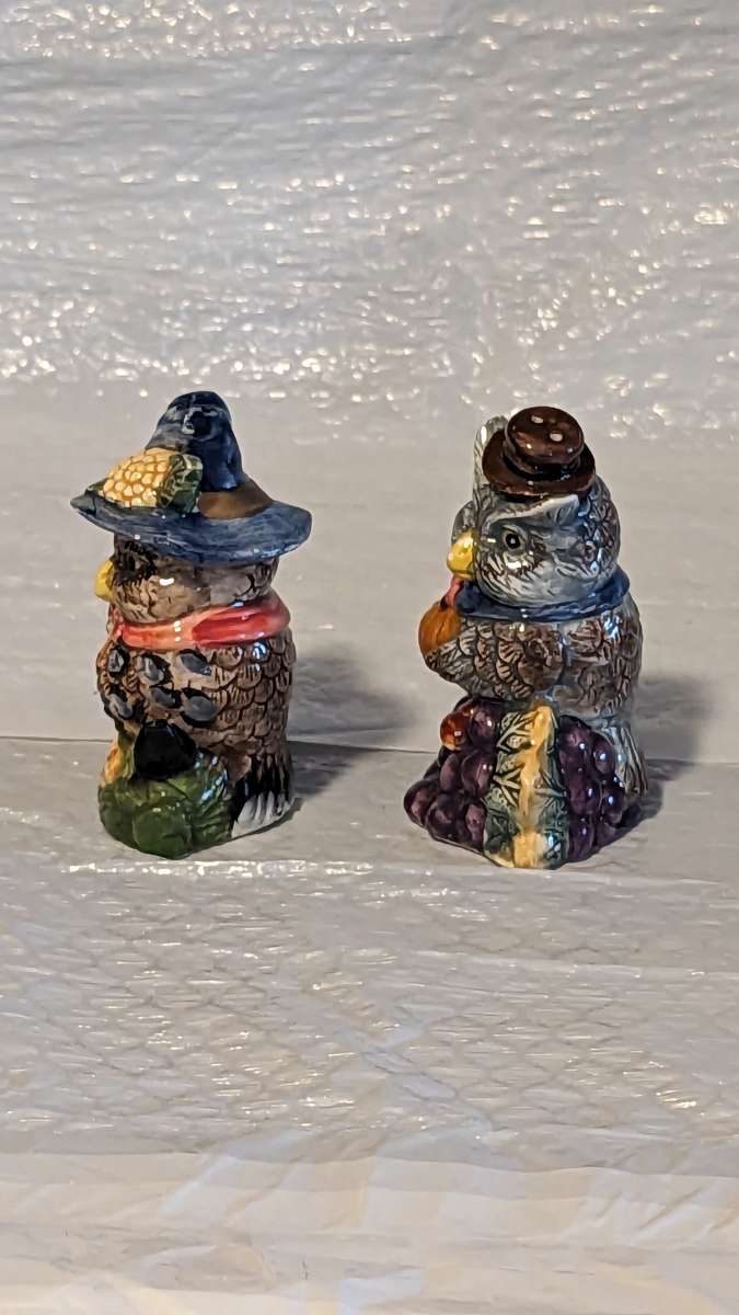 Owl Harvest Salt and Pepper Set Ceramic In Original Box
