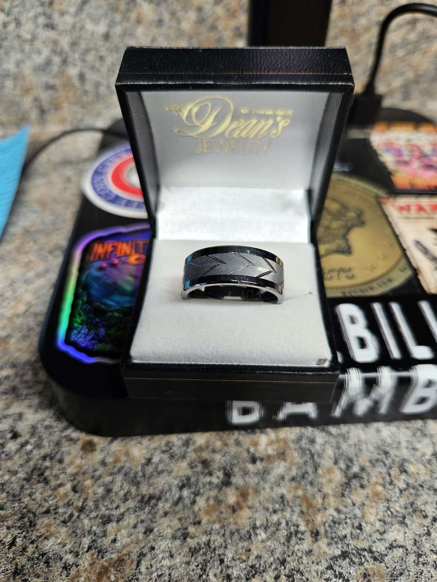 Mens Wedding Band Size10