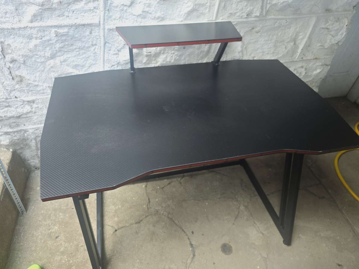Gamer Desk
