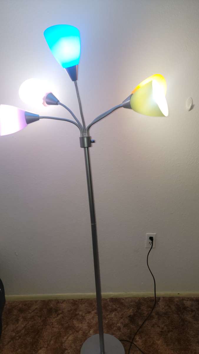 Floor lamp