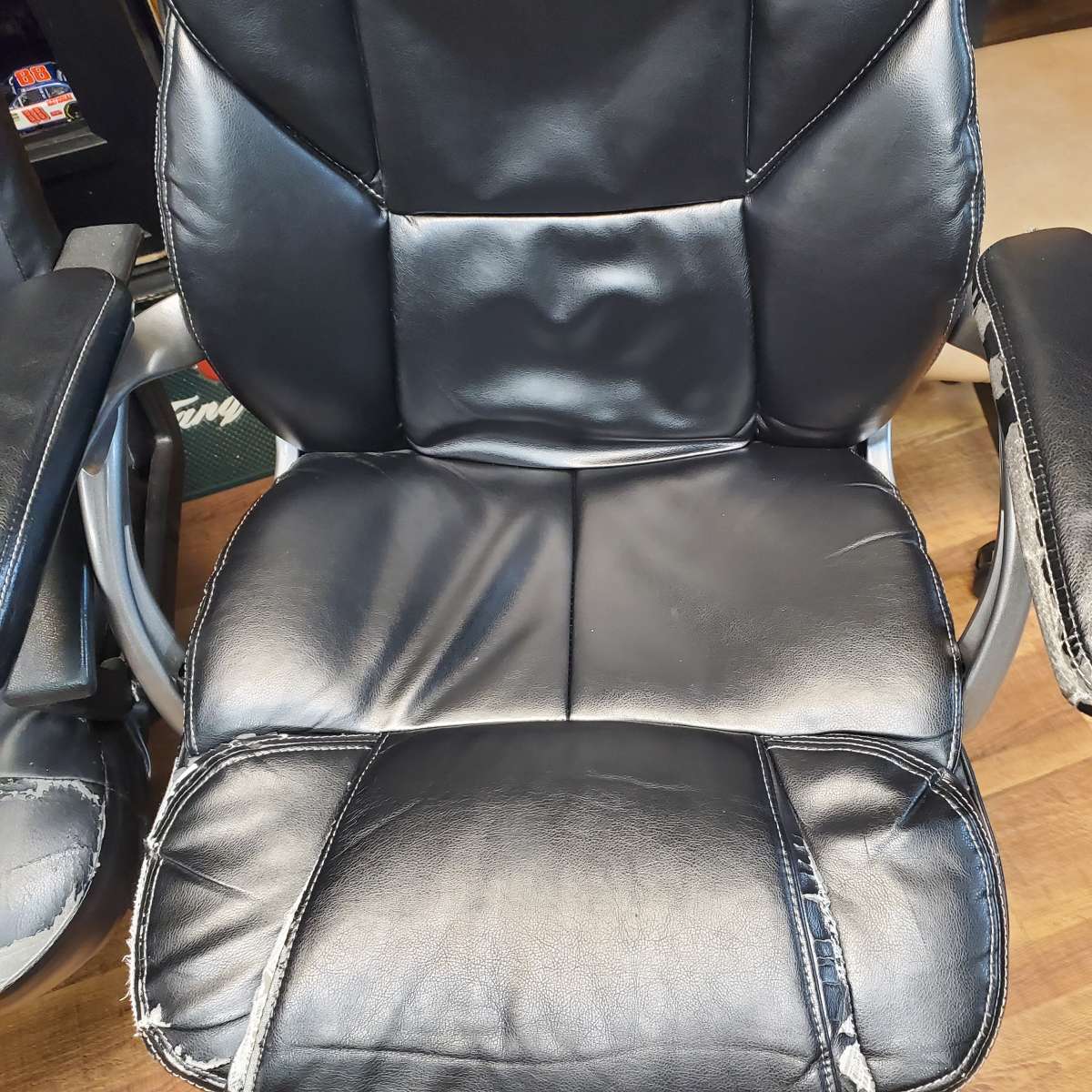 Office Chairs  4 Black And 1 Tan