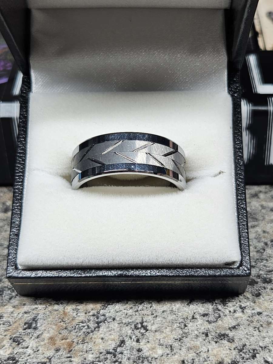 Mens Wedding Band Size10