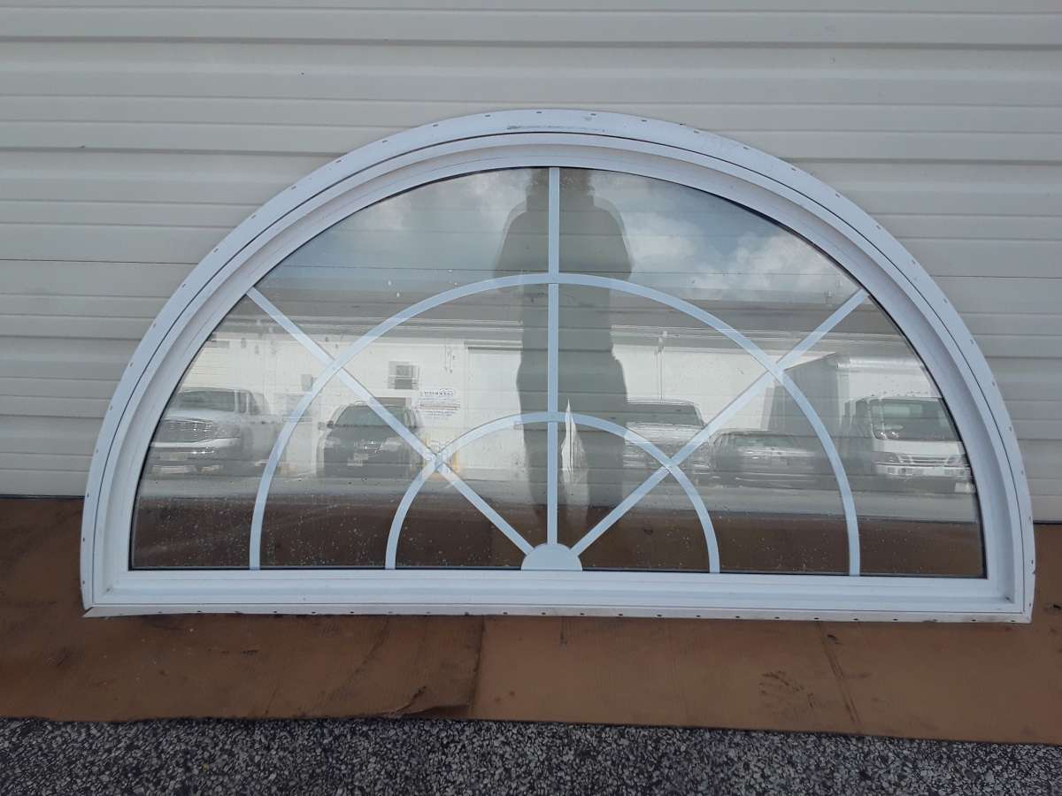 nice white Atrium Style window display model like new