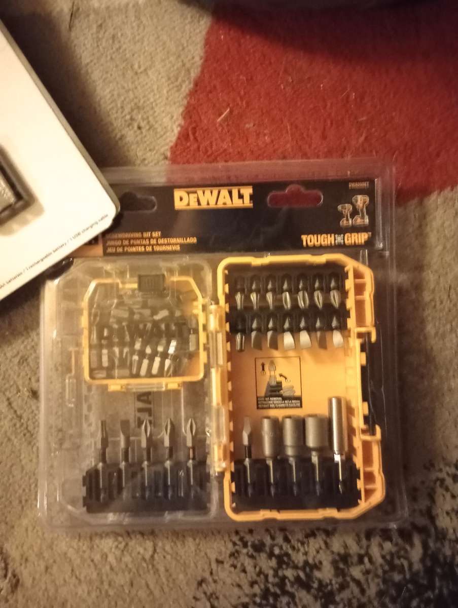 DeWalt 55 PC set screwdriver bit set