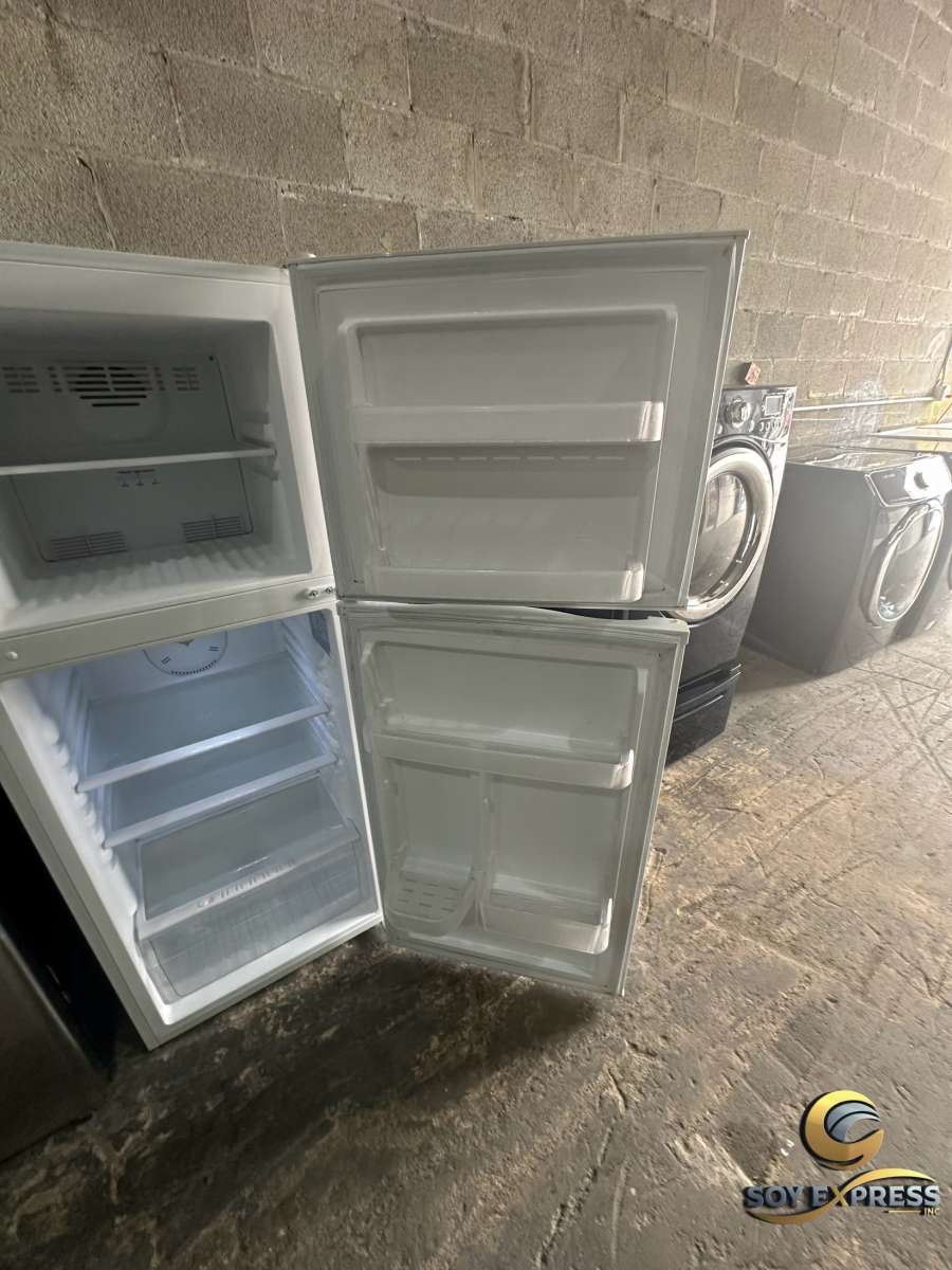 Haier refrigerator top and bottom