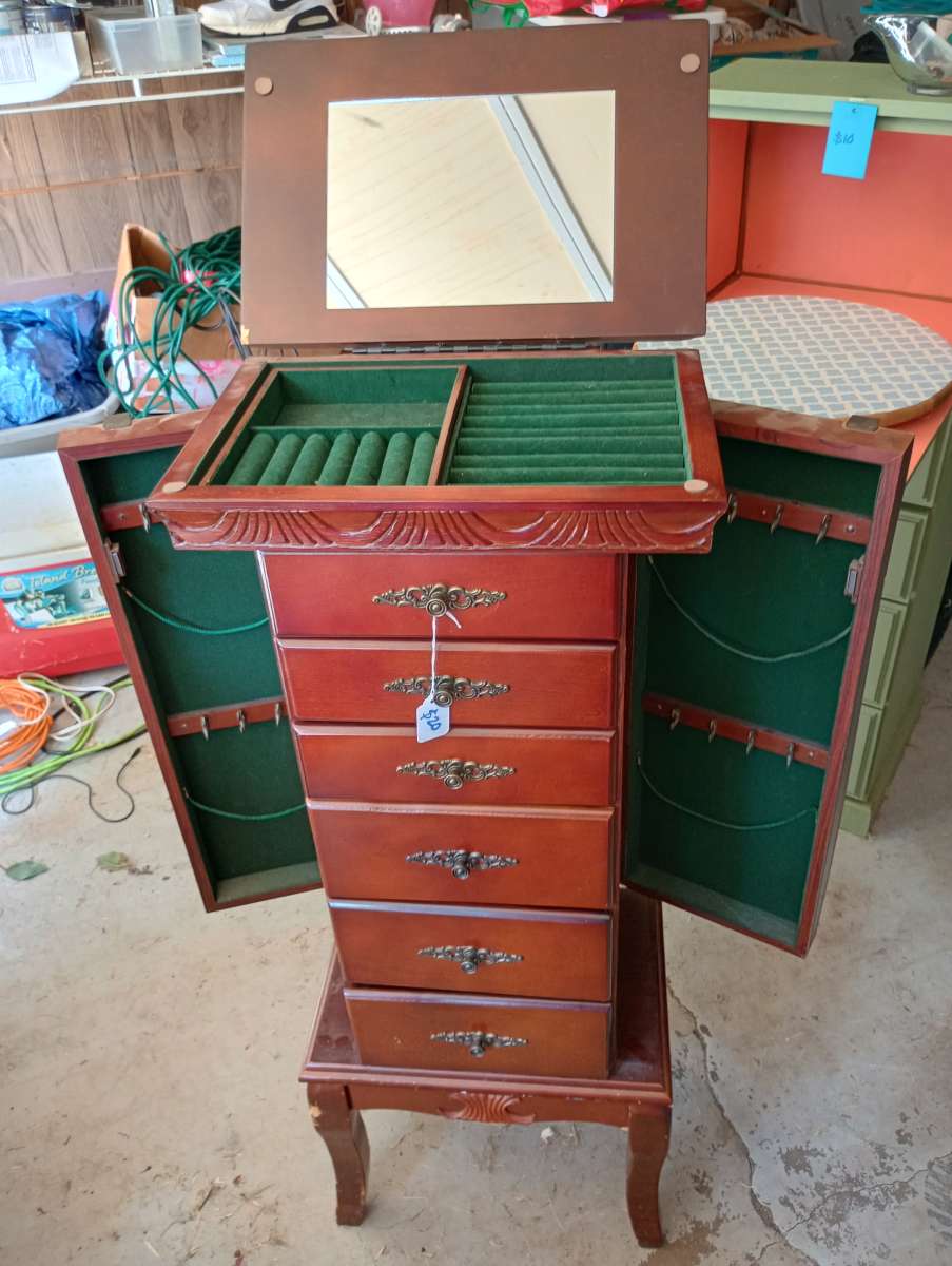 jewelry chest
