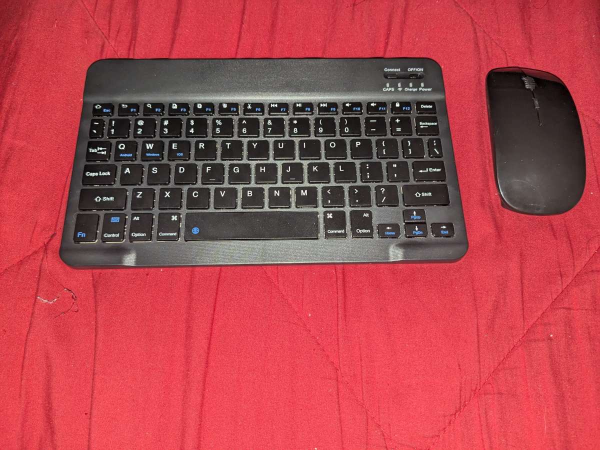 Android 11 tablet and bundle