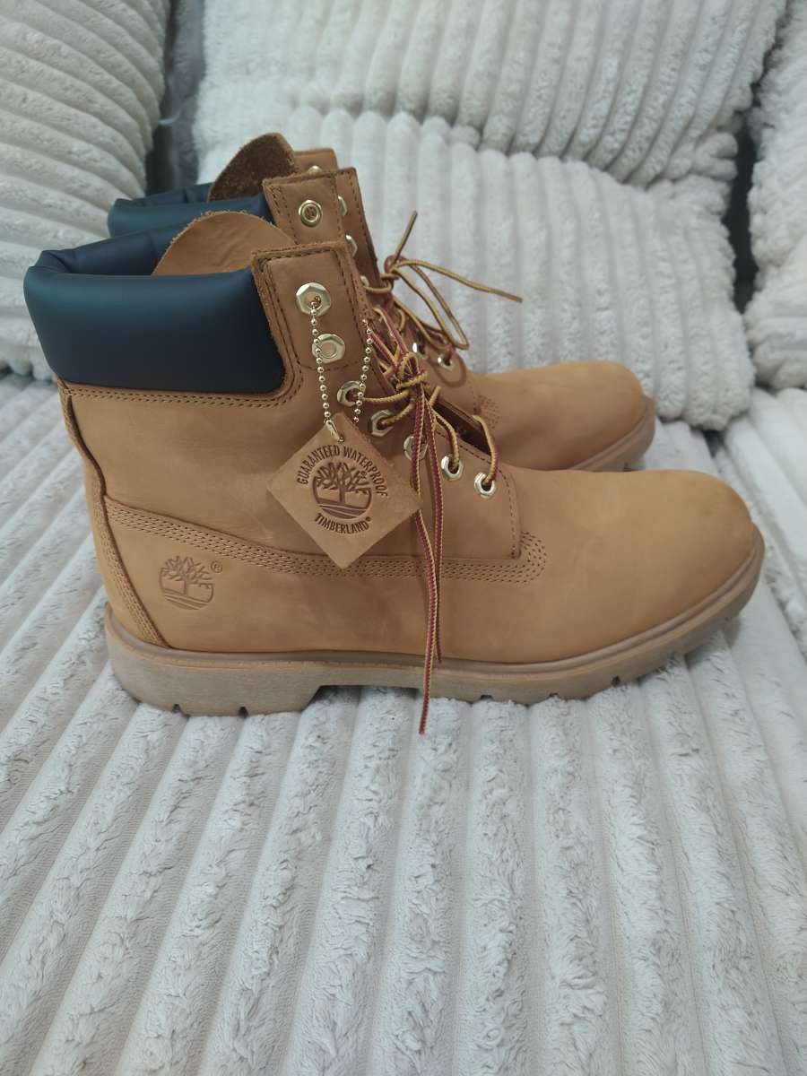 Used Timberland Boots mens size 11