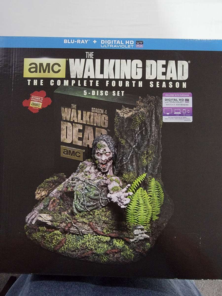 walking dead statue