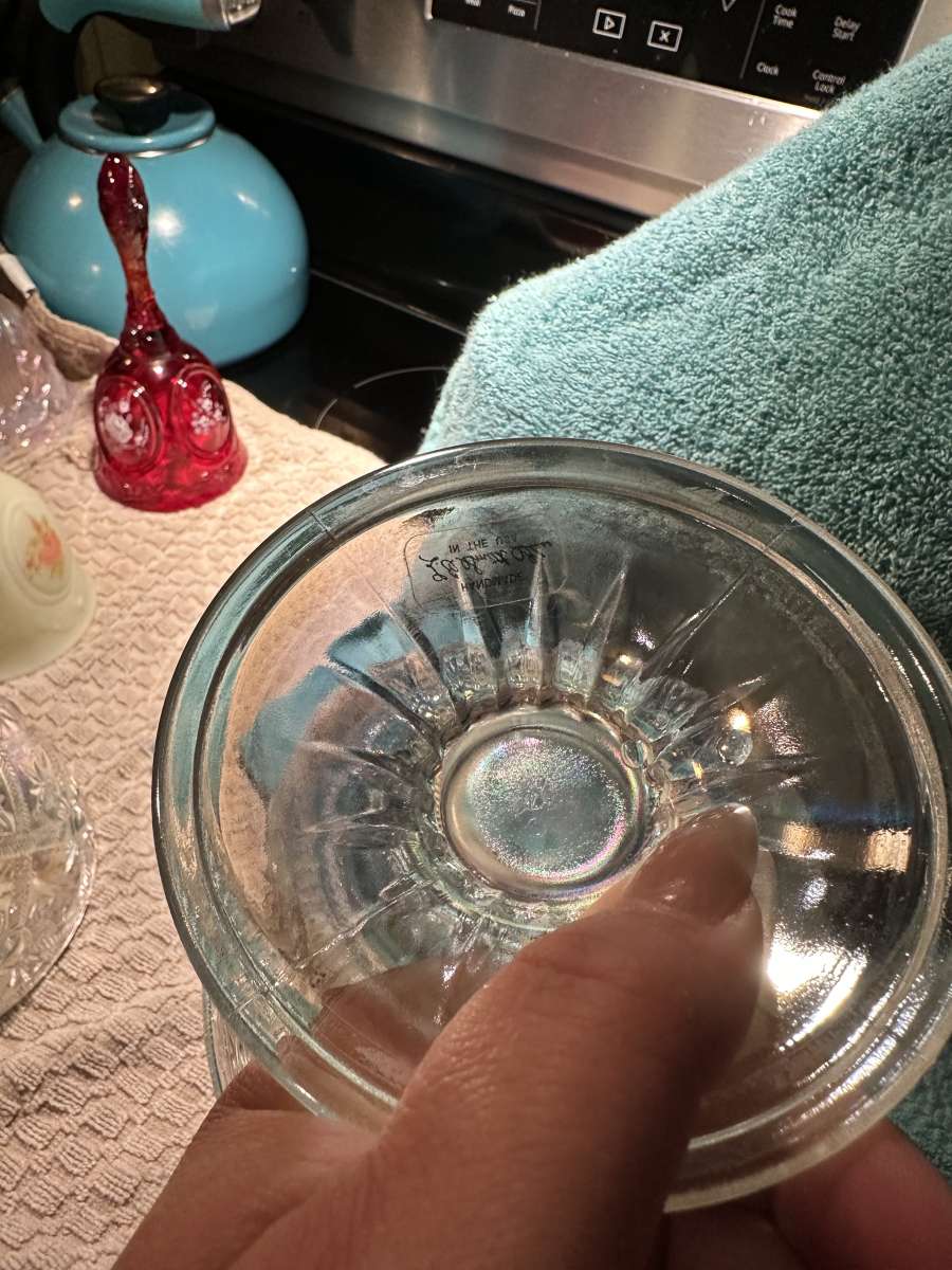 LE Smith glass egg lidded trinket dish