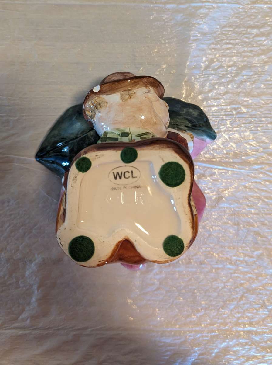 Vintage WCL Ceramic Scarecrow Holding a Leaf Dish on His Bac