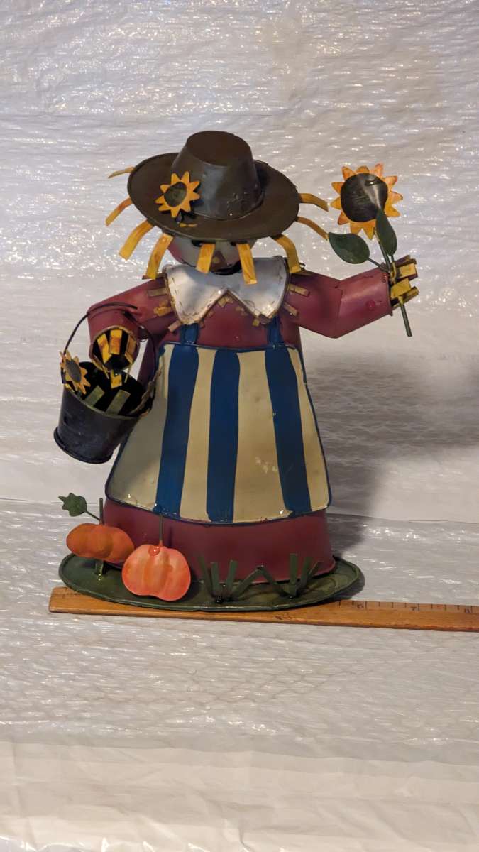 Tin Bobblehead To Scarecrow Girl  with Sunflowers and Pumpki