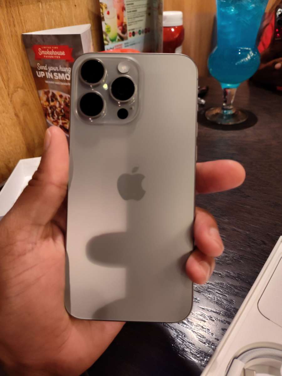 iPhone 15 pro max 1tb