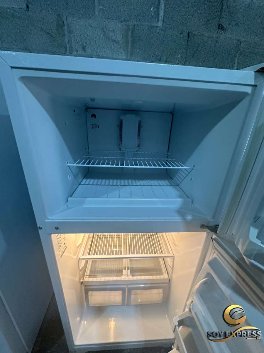 Haier refrigerator top and bottom 28W