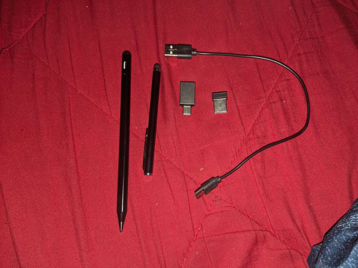 Android 11 tablet and bundle