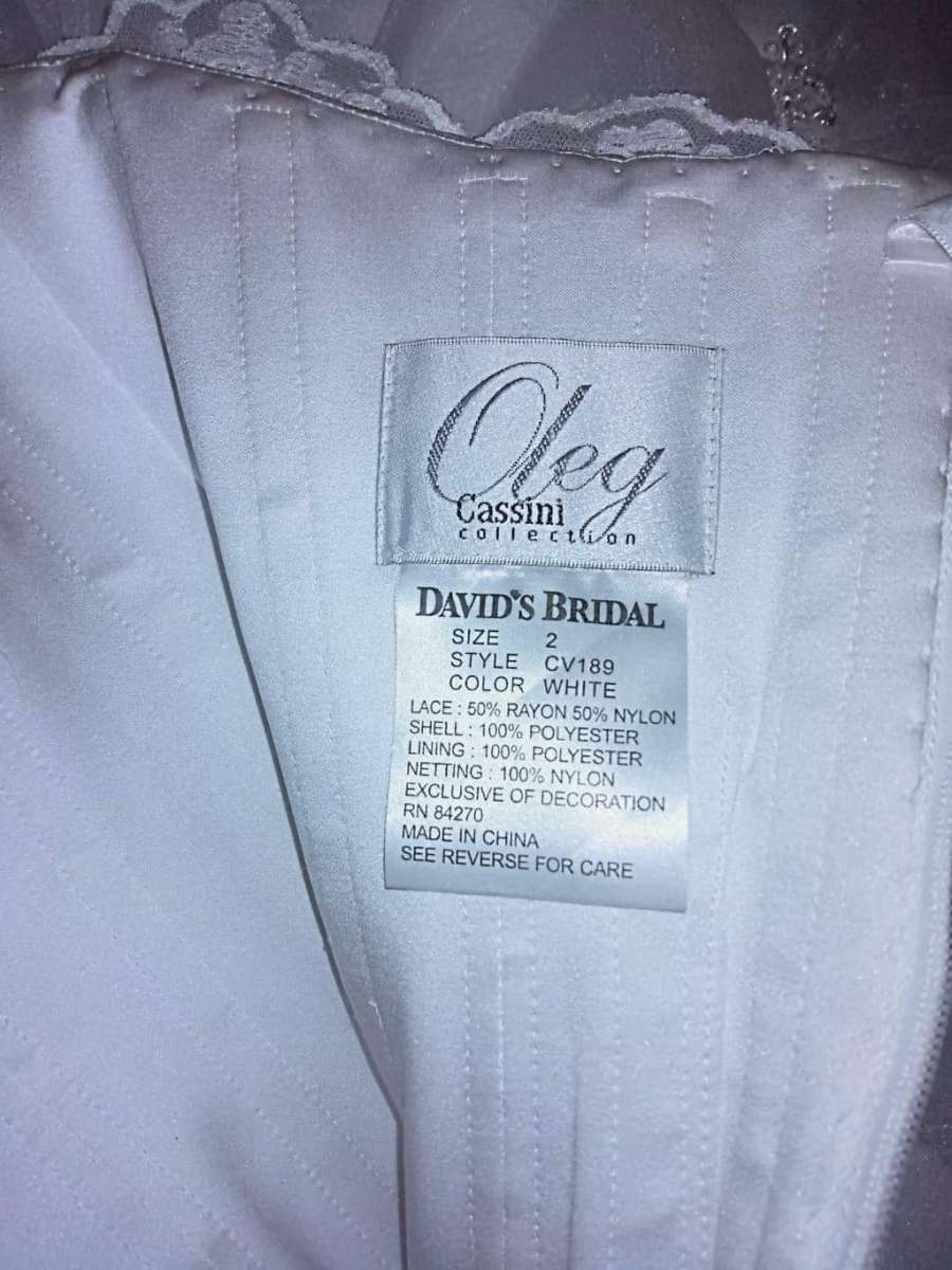 Davids Bridal Wedding dress size 2 strapless