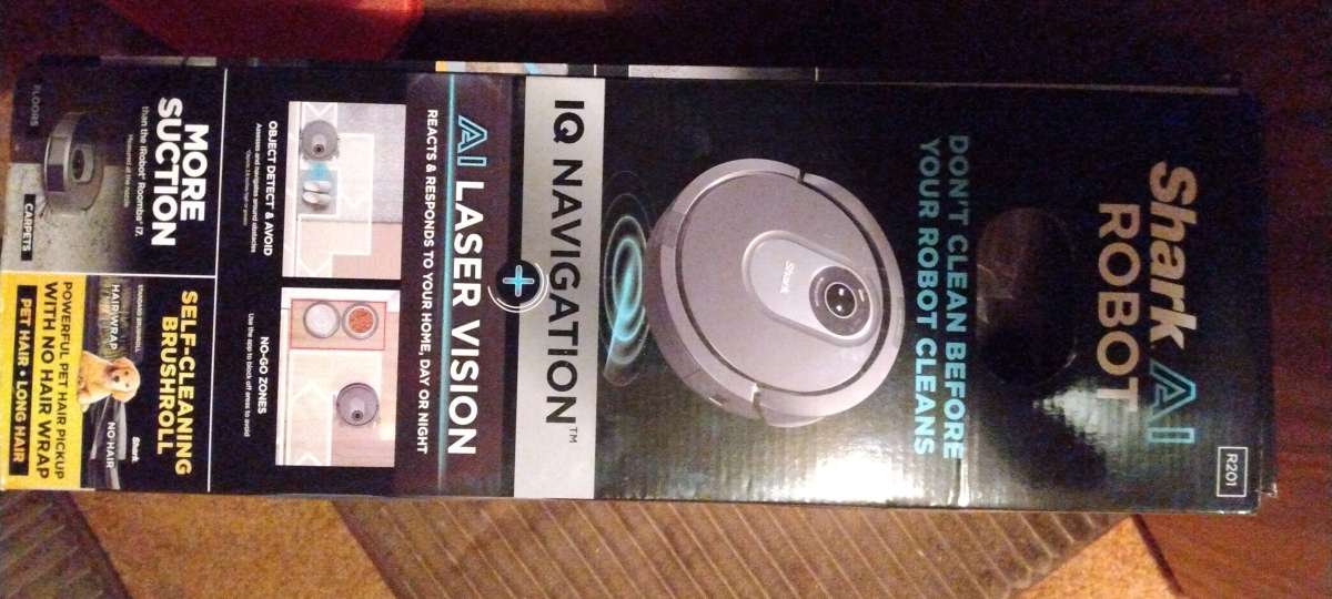 Shark AI Robot Vacuum R2001