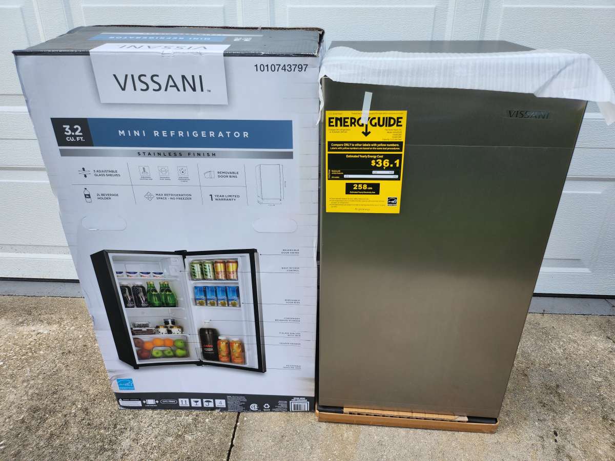Vissani Mini Fridge