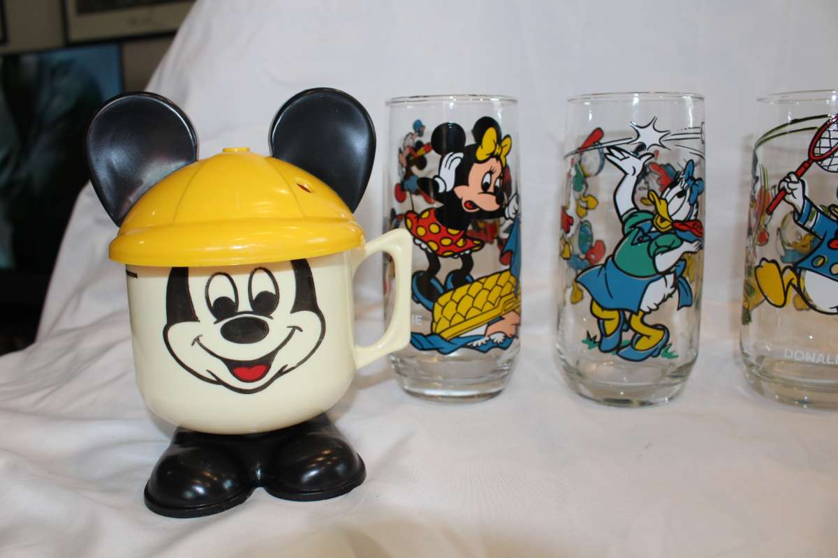 6 Piece Vintage Pepsi Walt Disney Collector Series Drinking