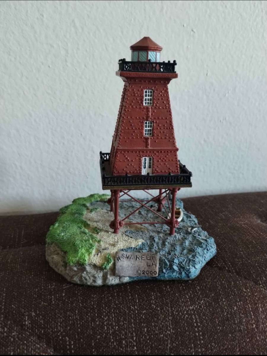 Harbour Lights 530  SOUTHWEST REEF Louisiana Lighthouse  200