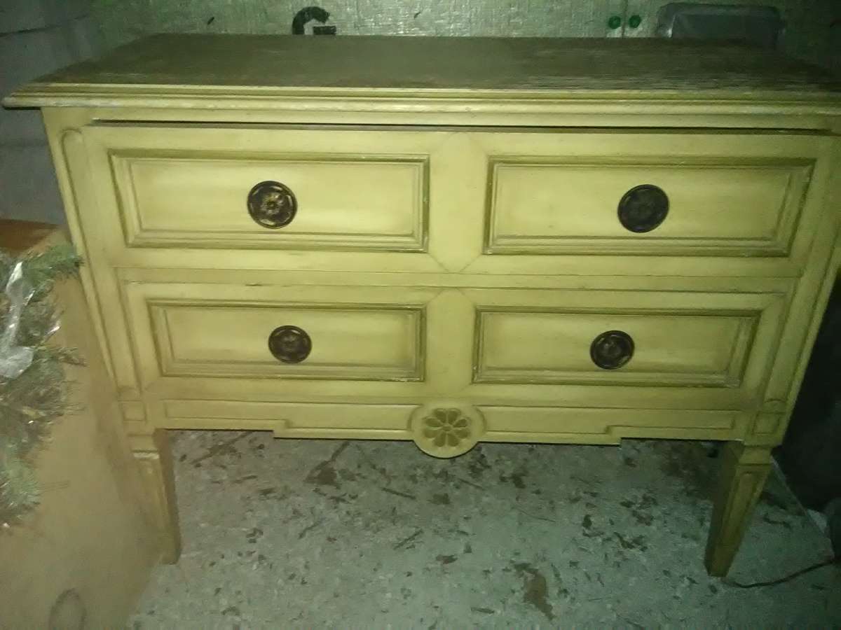 1800 Century dresser