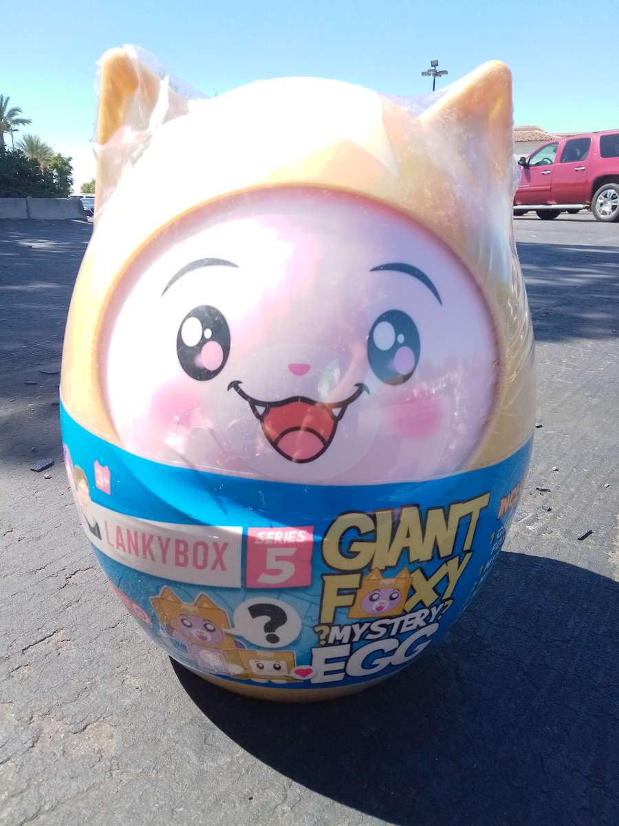 NWTS LANKYBOX SURPRISE EGG