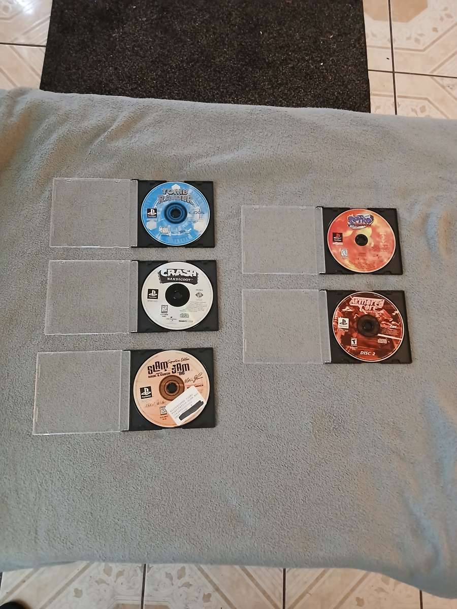 5 PlayStation 1 Loose Games for PlayStation 1