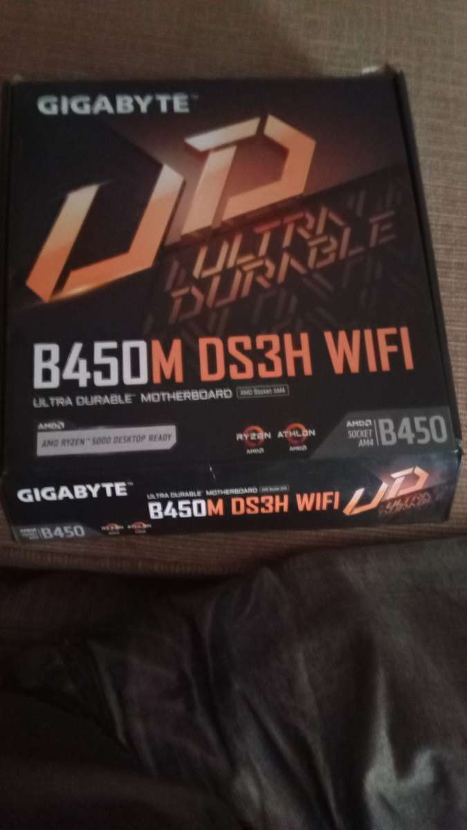 AMD motherboard with ryzan cpu