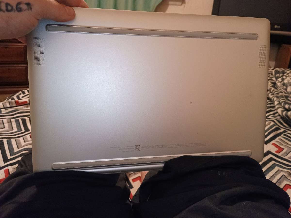 hp laptop need screen replaced