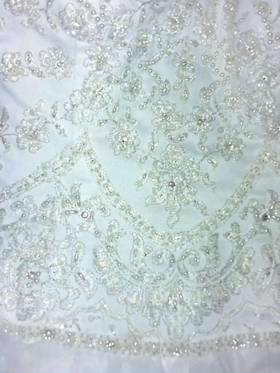 Davids Bridal Wedding dress size 2 strapless