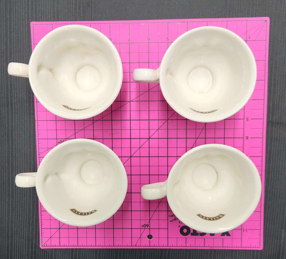 Vintage Helen Hunt Signed Collectible Winking Girl Baileys 4