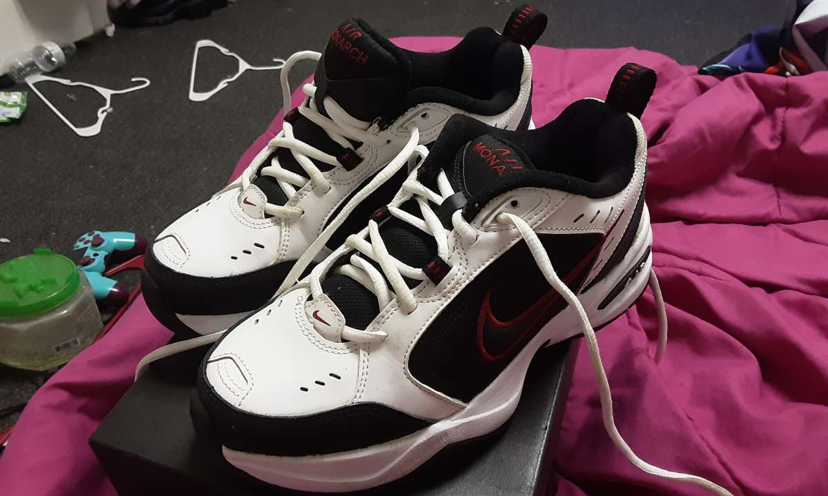 Nike Air Monarch