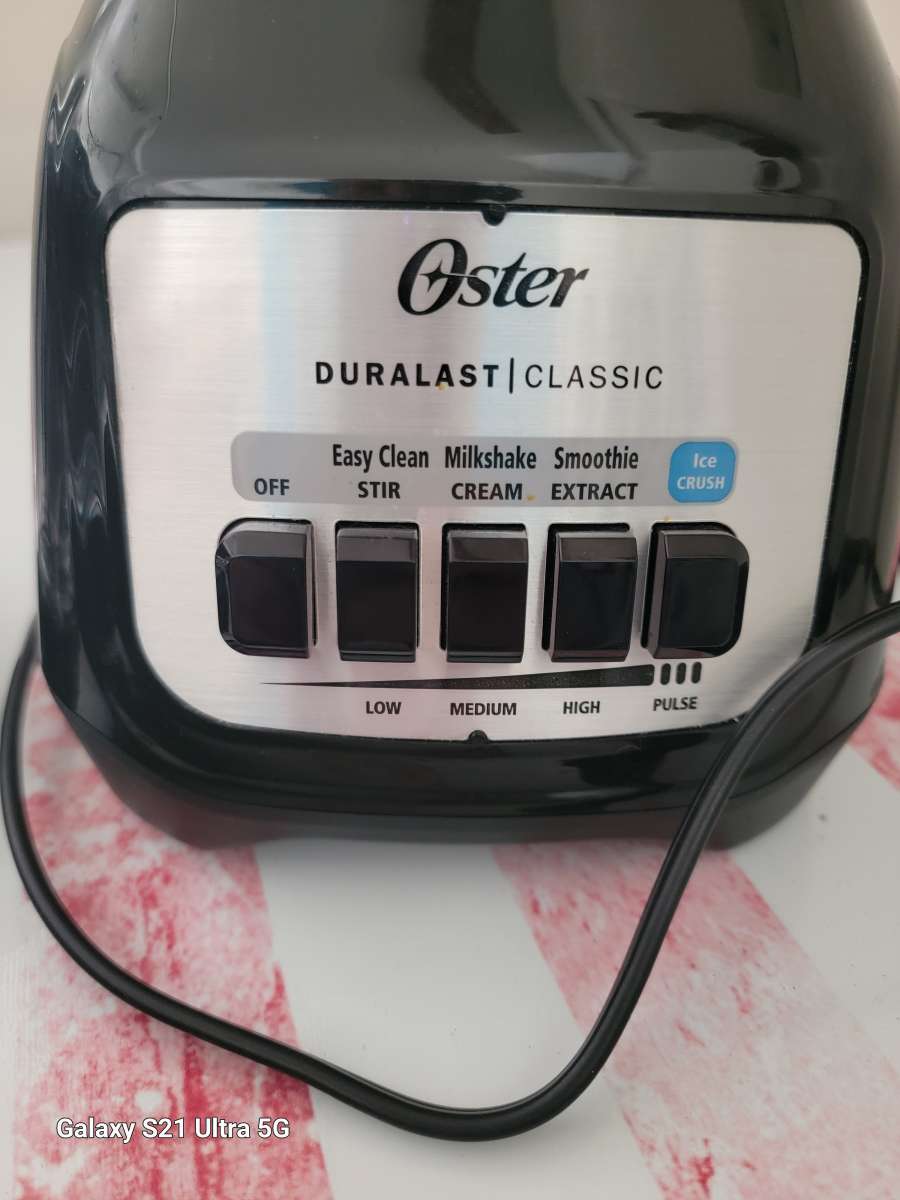The Oster Classic Blender Duralast 5 Speed