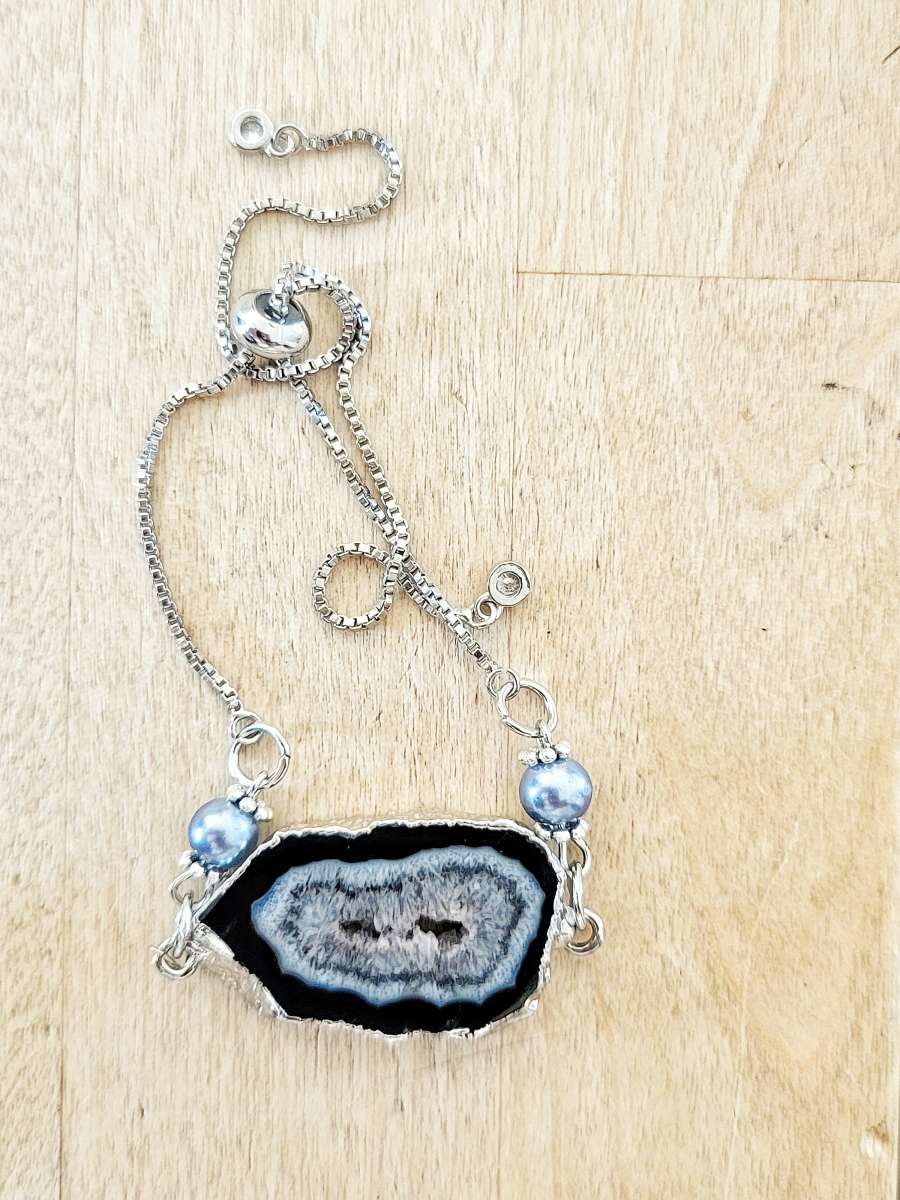 womans inglet braselet handmade